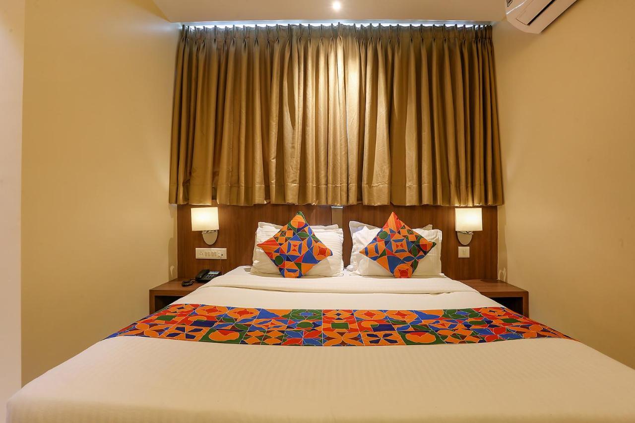 מומביי Fabhotel Royal International מראה חיצוני תמונה